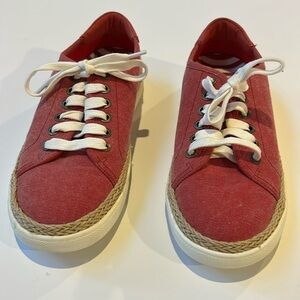 Vionic Hattie Canvas Classic Canvas Sneakers Size 6.5